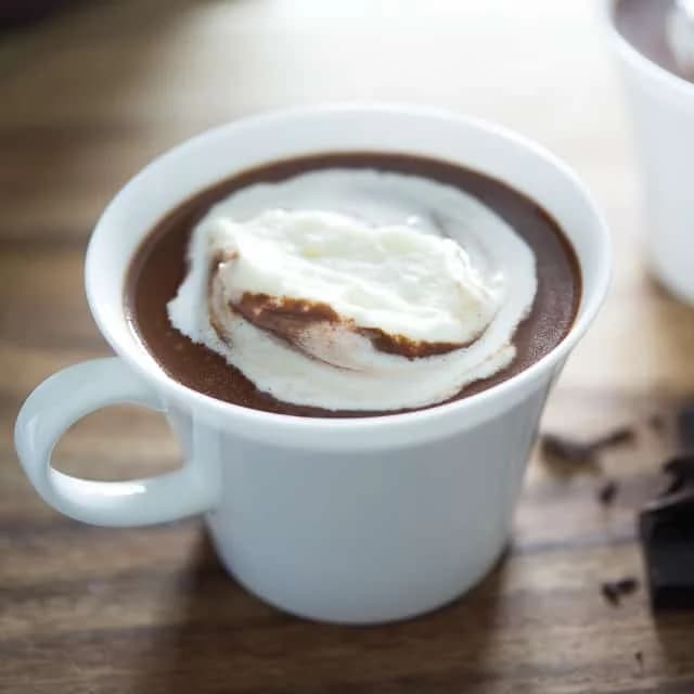 ချောကလက်ချစ်သူများအတွက် Hot Chocolate ဖျော်နည်း