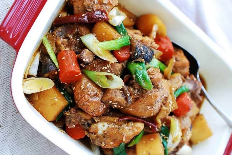Slow Cooker နဲ့ ချက်ထားတဲ့ သီးစုံကြက်သားဟင်း