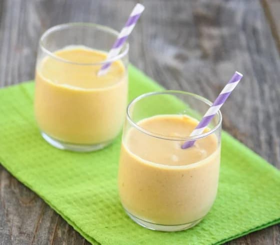 ရွှေဖရုံသီး ဒိန်ချဉ် Smoothie