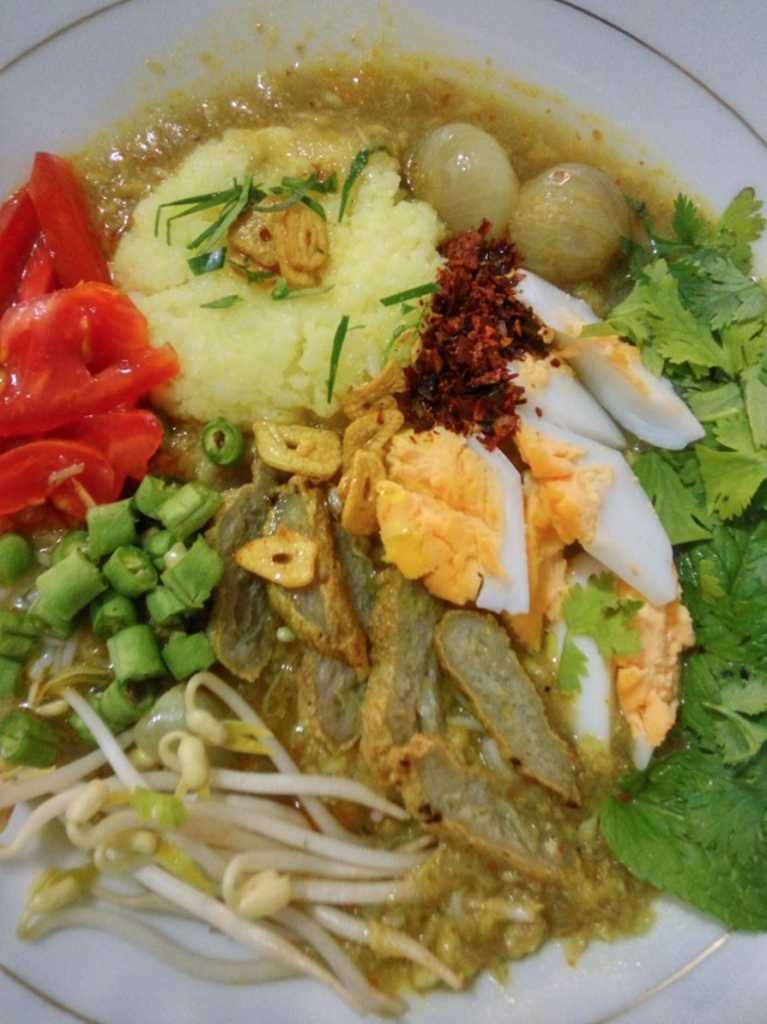သထံုု မုုန္႔ဟင္းခါး
