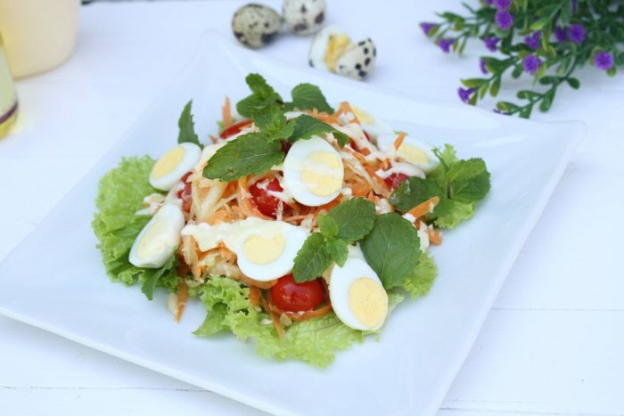 မီးရႈးမီးပန္း အသုပ္ Firecracker Salad