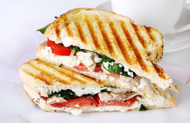 Goat Cheese and Spinach Sandwich