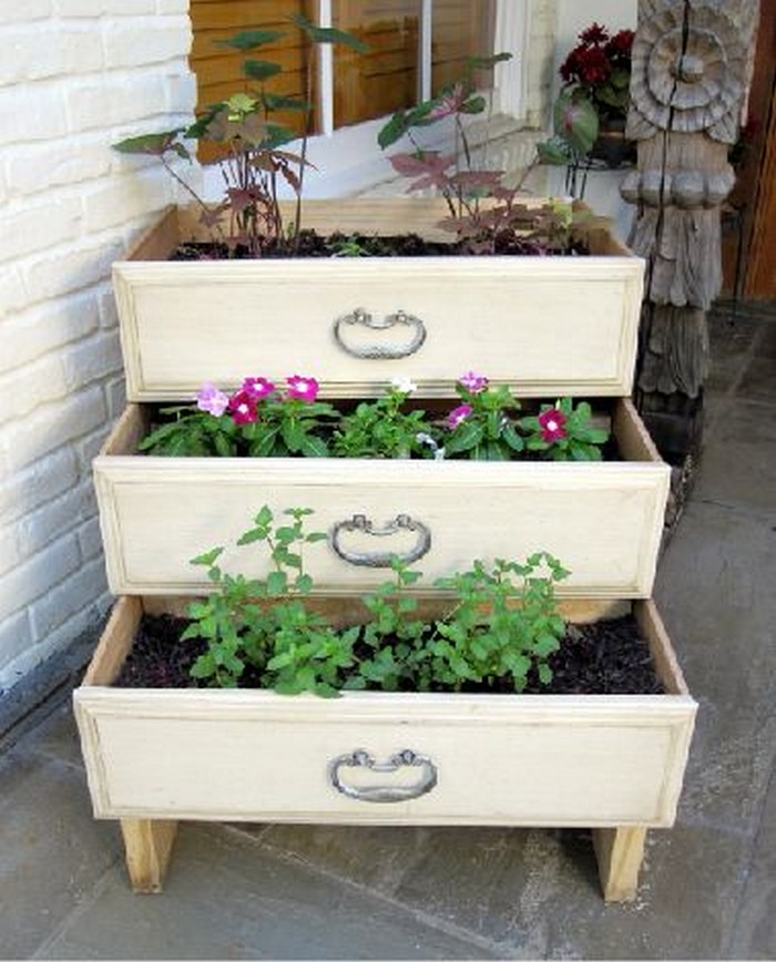 old-drawer-planter