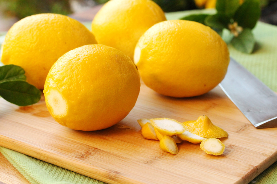 1-cut-ends-of-lemons