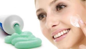 how-to-use-toothpaste-effectively-to-remove-pimples-acne-fast-1