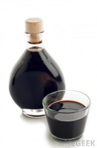 balsamic-vinegar-and-cup