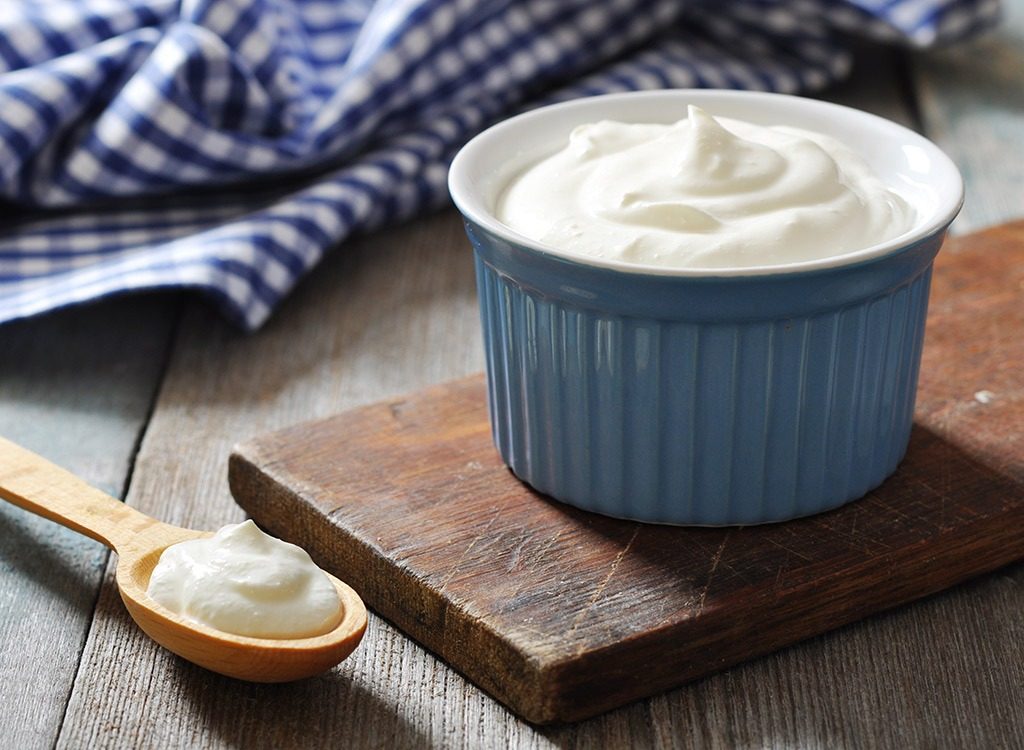 greek-yogurt-should-you-be-eating-full-fat-yogurt