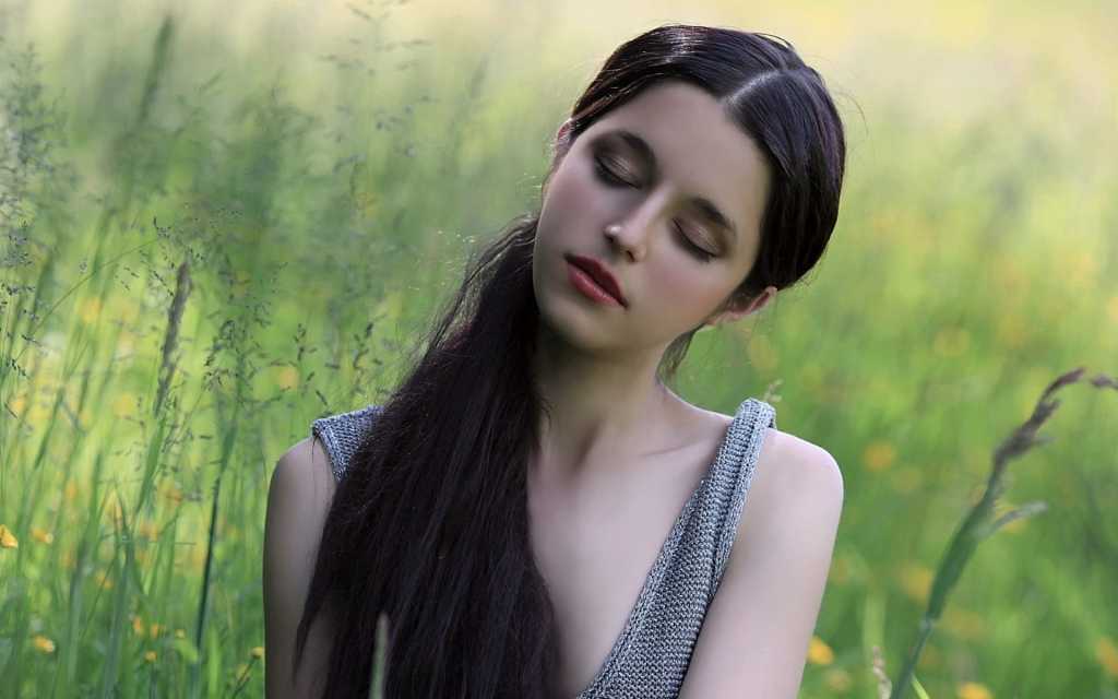 long-hair-girl-dream-close-eyes-nature-1080p-wallpaper